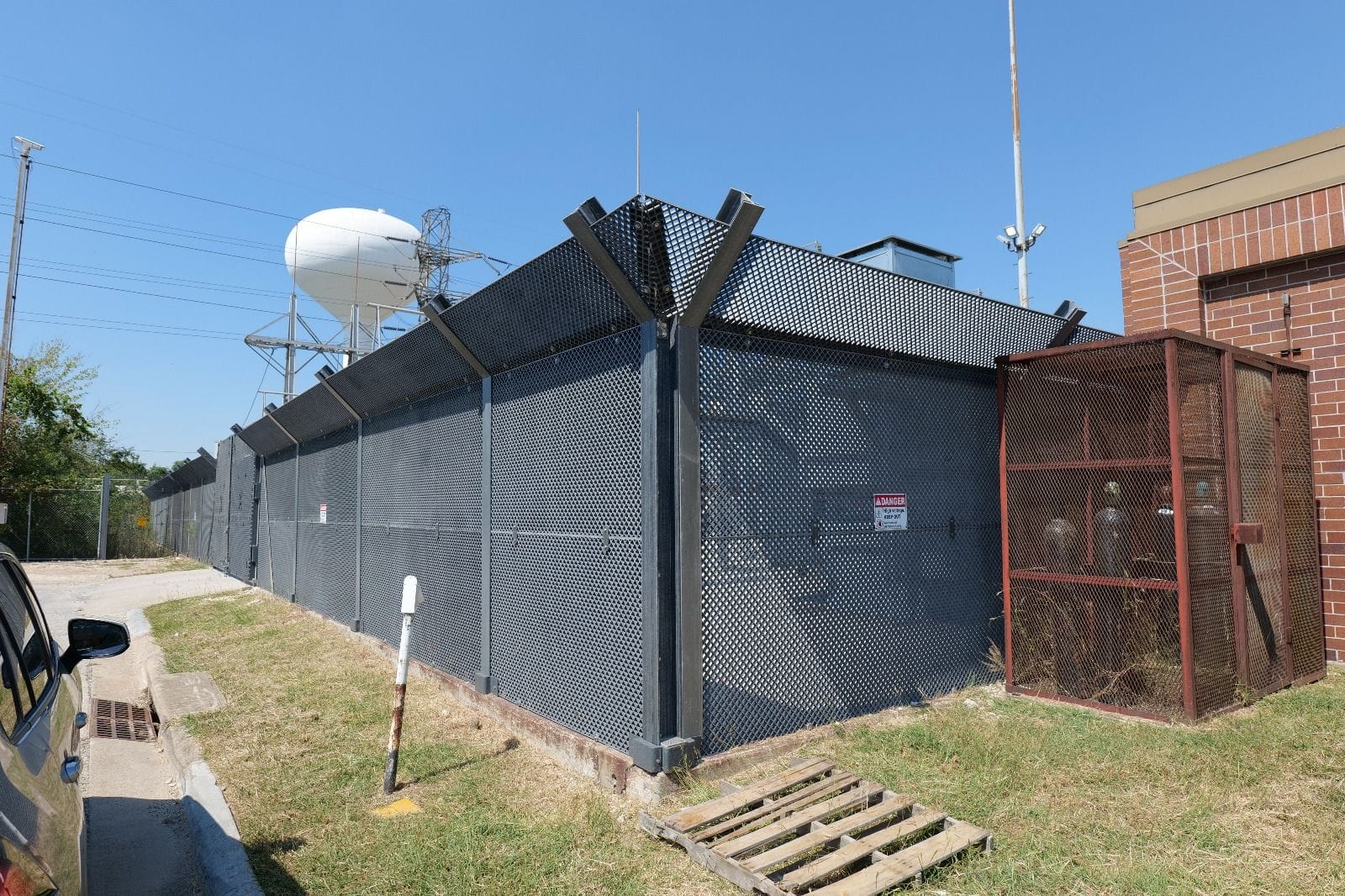enc-ballistic-security-fence-4