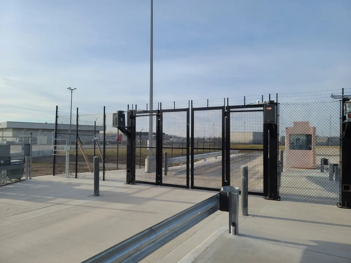 Bi-Folding Speed Gate